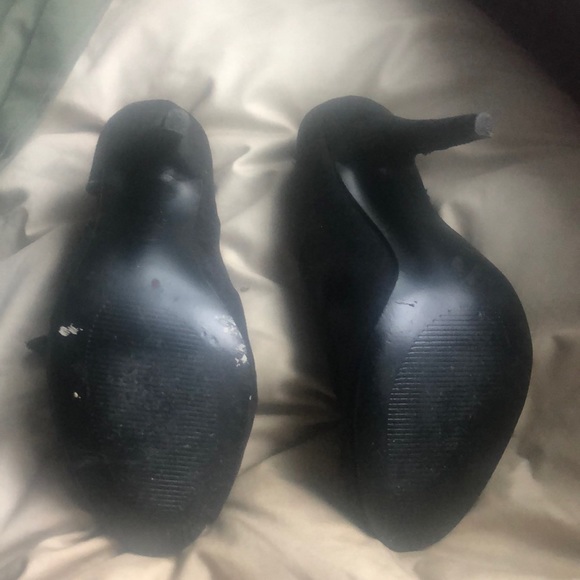 G by Guess Black zipper Peep Toe High Heels. - Picture 4 of 4